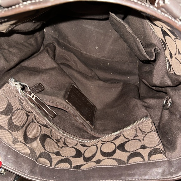 Women’s Coach chocolate brown tote bag - Picture 3 of 4